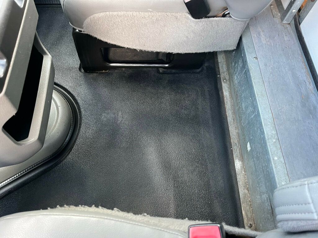 2015 Ford Econoline Commercial Cutaway E350 Unicel Fiberglass Cube Box Van  - 22939331 - 49