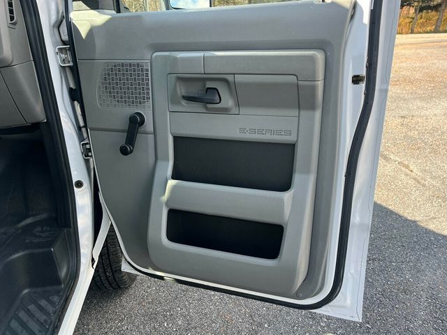 2015 Ford Econoline Commercial Cutaway E350 Unicell Fiberglass Cube Box Van  - 22939331 - 15