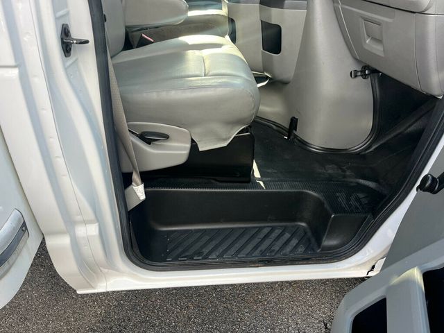 2015 Ford Econoline Commercial Cutaway E350 Unicell Fiberglass Cube Box Van  - 22939331 - 16