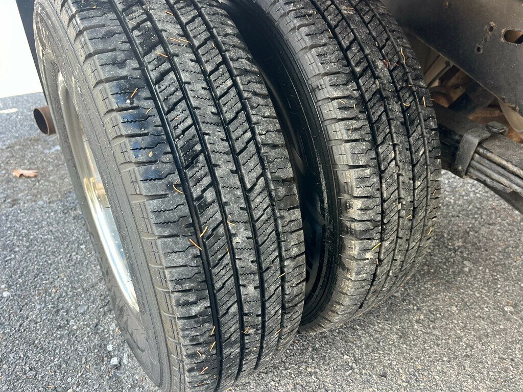 2015 Ford Econoline Commercial Cutaway E350 Unicell Fiberglass Cube Box Van  - 22939331 - 25