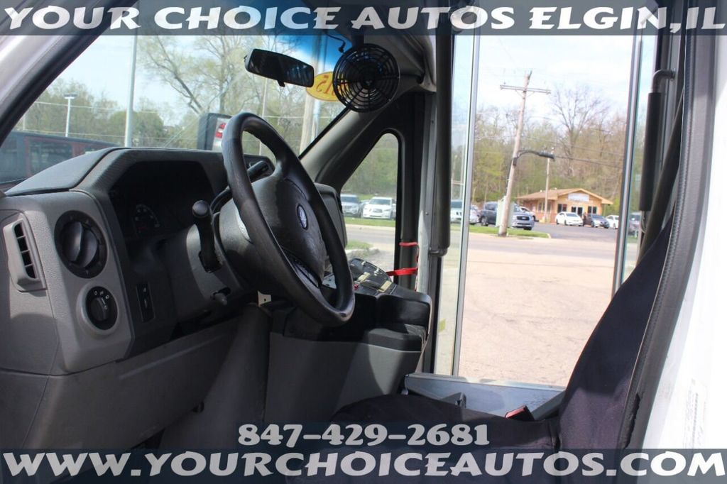 2015 Ford Econoline Commercial Cutaway E 450 SD 2dr Commercial/Cutaway/Chassis 158 176 in. WB - 21922984 - 17