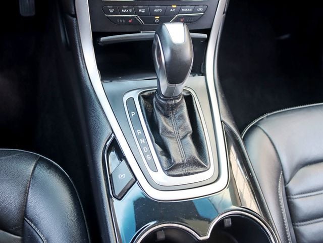 2015 Ford Edge 4dr SEL AWD - 23050107 - 18