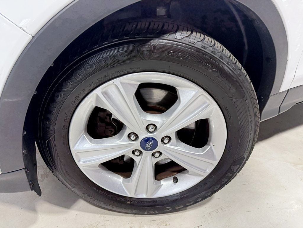 2015 Ford Escape SE photo 2