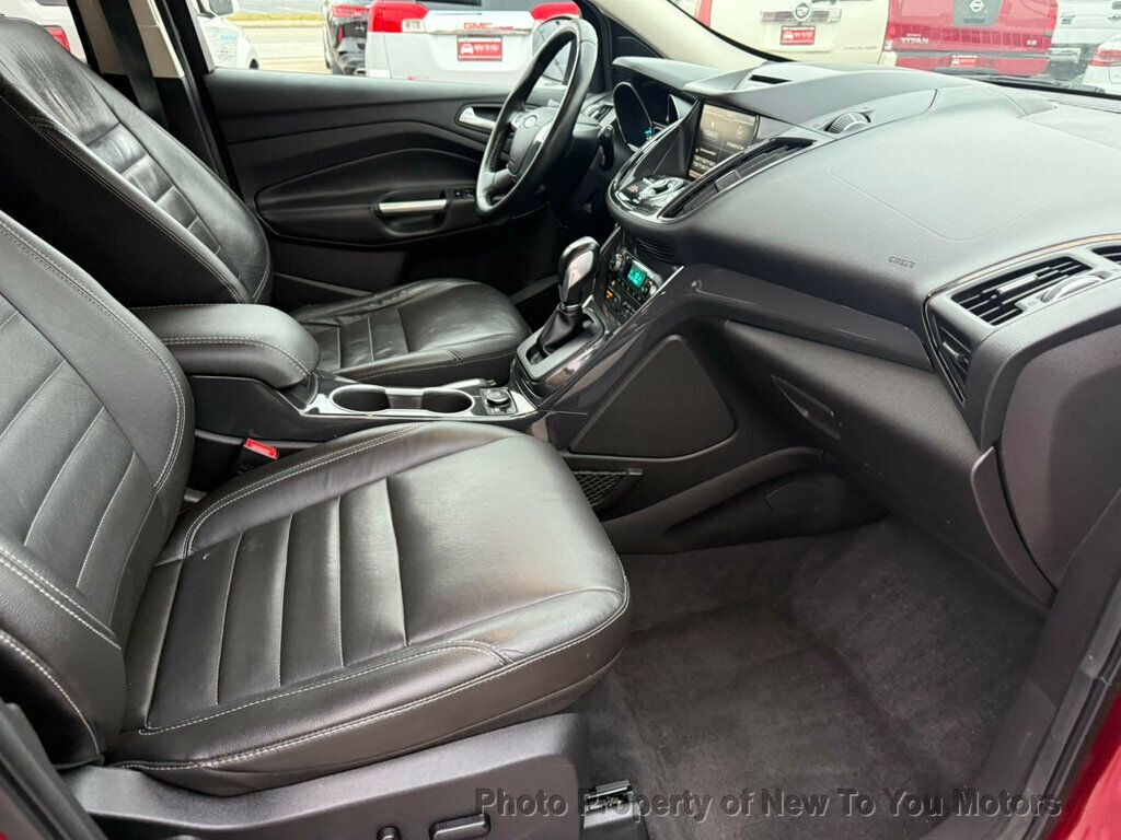 2015 Ford Escape Titanium photo 4