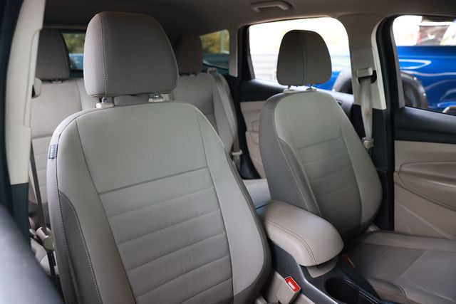 2015 Ford Escape FWD 4dr SE - 22995878 - 18