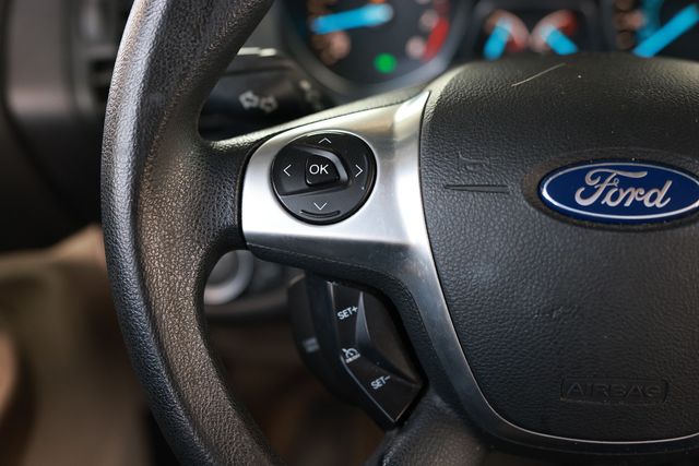 2015 Ford Escape FWD 4dr SE - 22995878 - 29