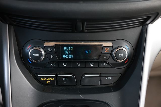 2015 Ford Escape FWD 4dr SE - 22995878 - 34