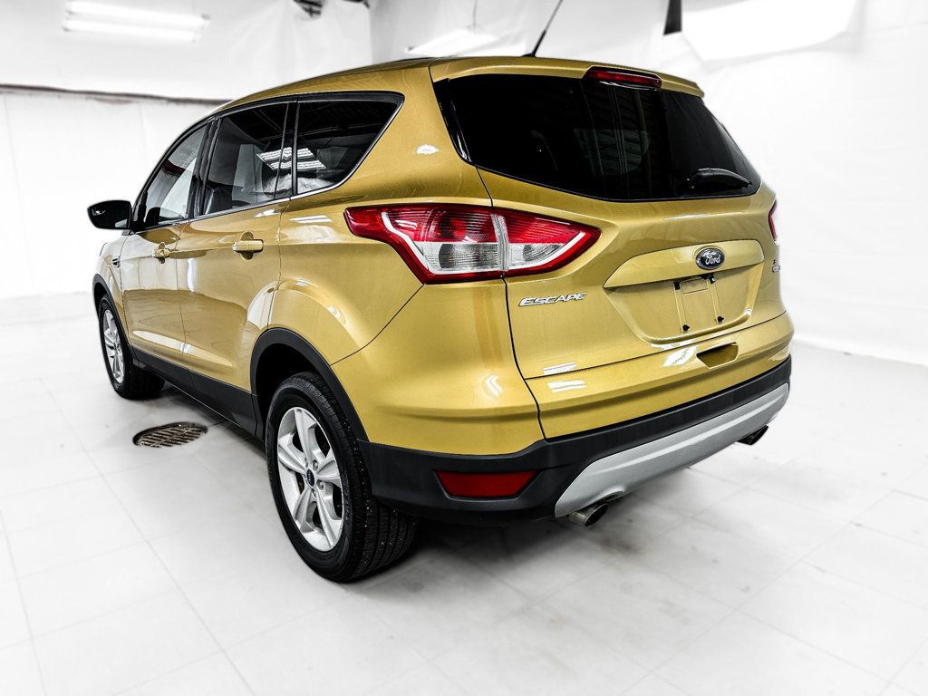 2015 Ford Escape SE photo 4