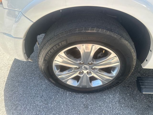 2015 Ford Expedition 2WD 4dr Platinum - 23016073 - 18