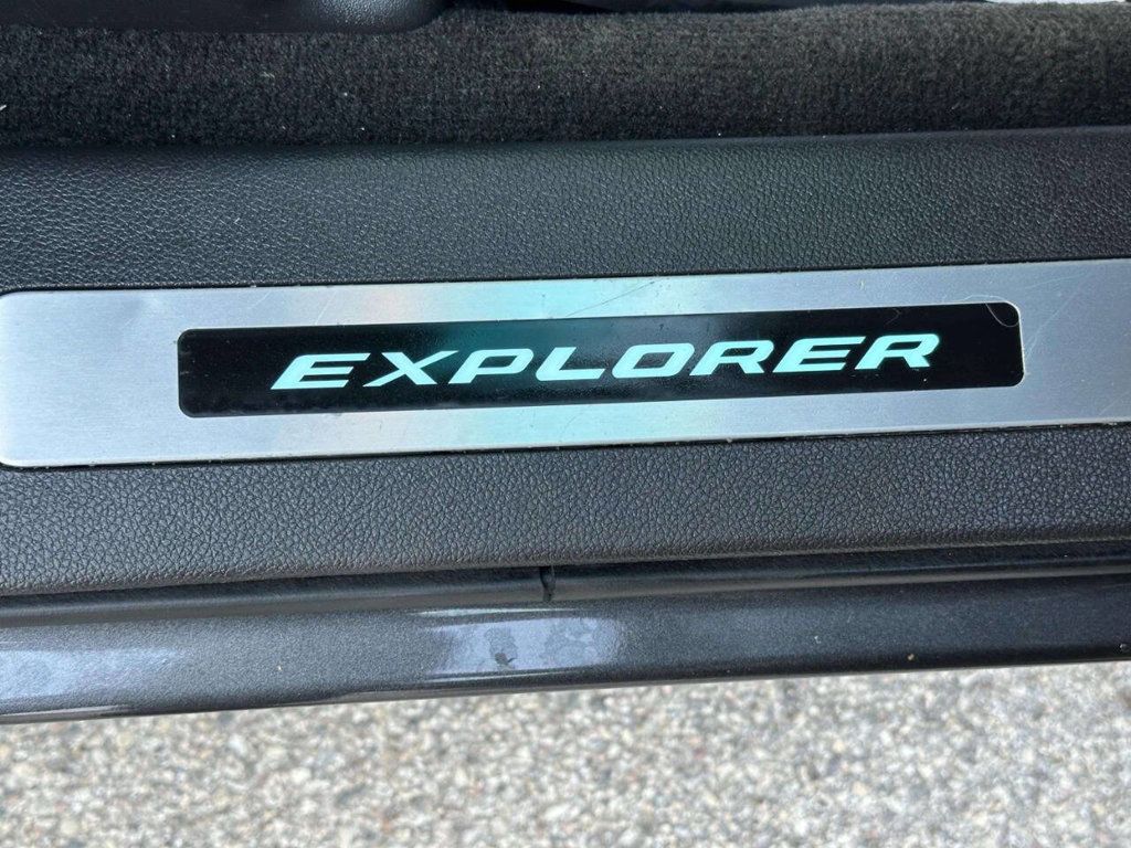 2015 Ford Explorer 4WD 4dr Sport - 23045967 - 40