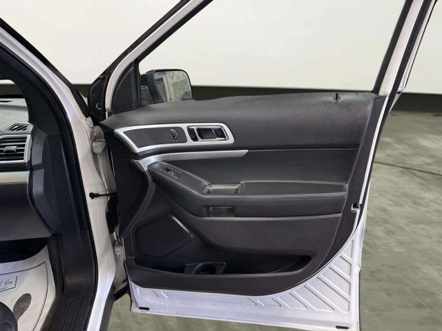 2015 Ford Explorer 4WD 4dr XLT - 23018967 - 24