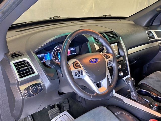 2015 Ford Explorer 4WD 4dr XLT - 23024440 - 22
