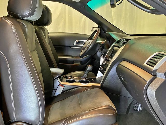 2015 Ford Explorer 4WD 4dr XLT - 23024440 - 42