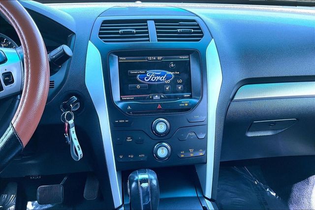 2015 Ford Explorer 4WD 4dr XLT - 23013639 - 23