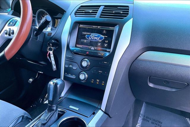 2015 Ford Explorer 4WD 4dr XLT - 23013639 - 29