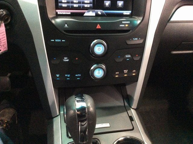 2015 Ford Explorer FWD 4dr XLT - 22983098 - 14