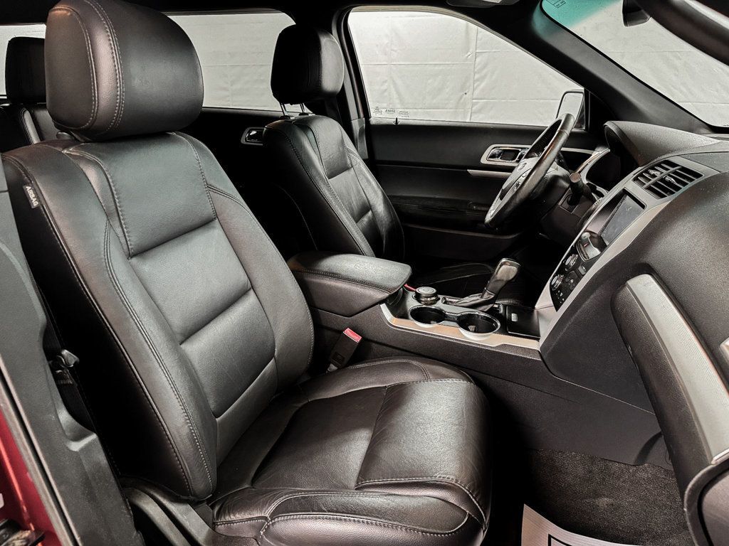 2015 Ford Explorer XLT 4WD - 22924776 - 12
