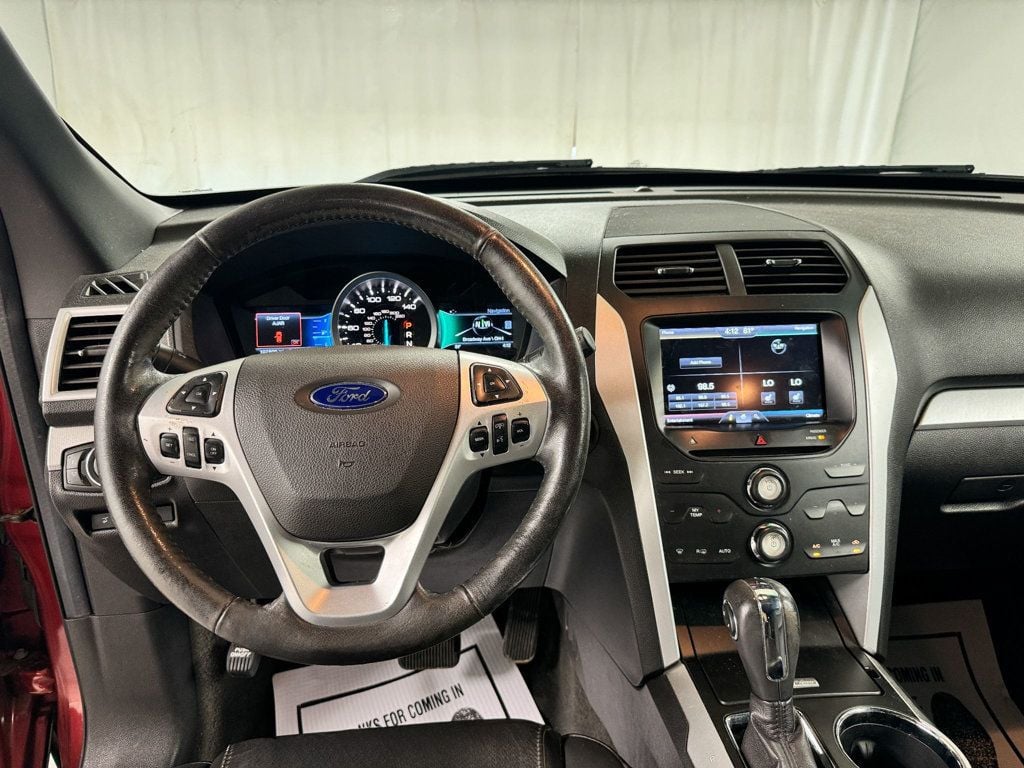 2015 Ford Explorer XLT 4WD - 22924776 - 14