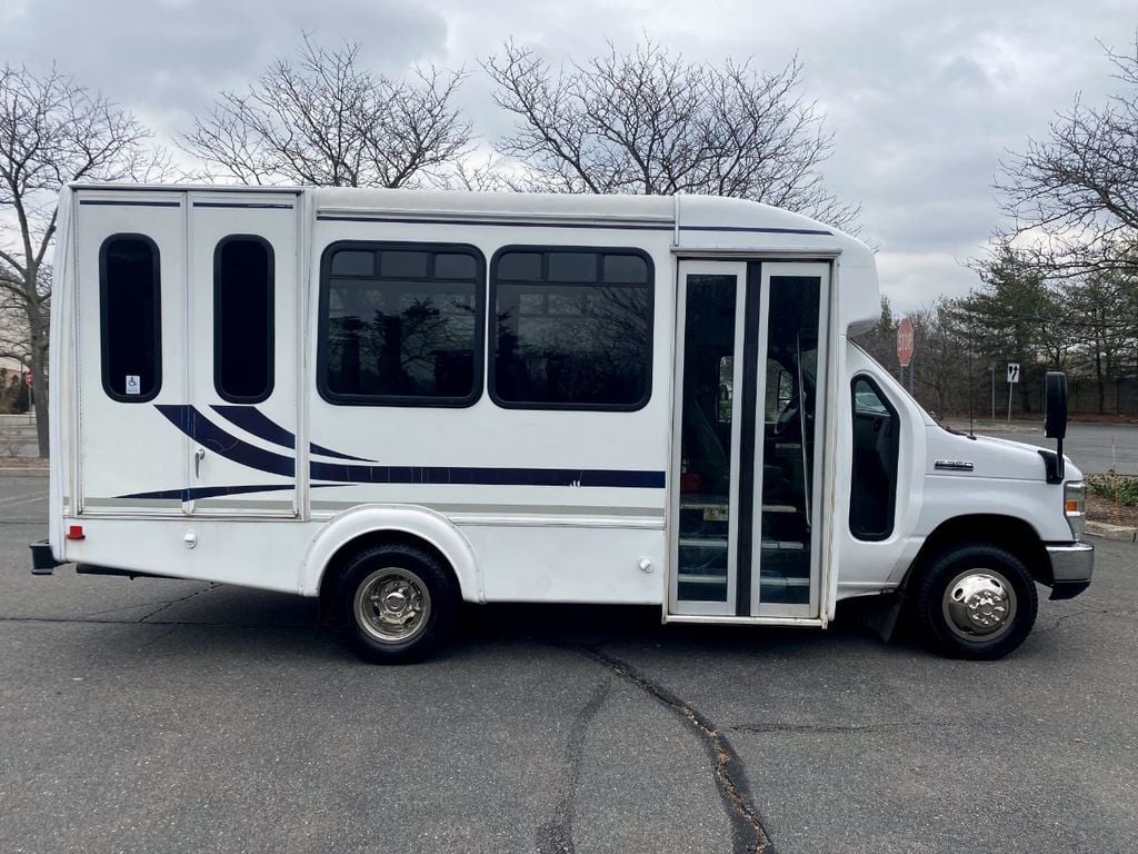 2015 Ford E-350 Non-CDL Wheelchair Shuttle Bus For Sale For Adults Church Seniors Medical & NEMT Transport - 22284079 - 1