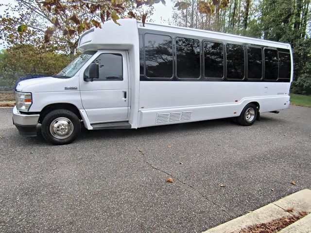 2015 Ford E-450 Krystal KK28 25 Passengers + Rear Luggage - 23094777 - 12