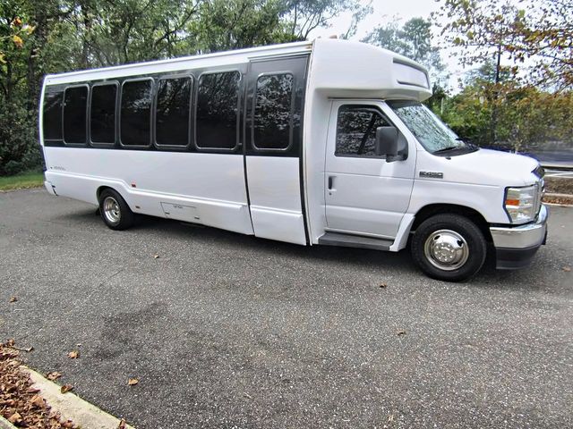 2015 Ford E-450 Krystal KK28 25 Passengers + Rear Luggage - 23094777 - 4