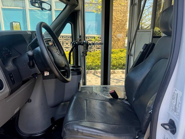 2015 Ford E-450 Non-CDL Wheelchair Shuttle Bus For Sale For Adults Church Seniors & Handicapped Transportation - 22990663 - 17