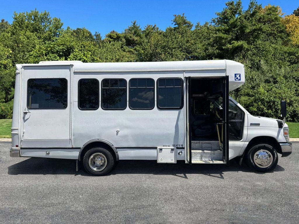 2015 Ford E-450 Non-CDL Wheelchair Shuttle Bus For Sale For Adults Church Seniors & Handicapped Transportation - 23034691 - 2