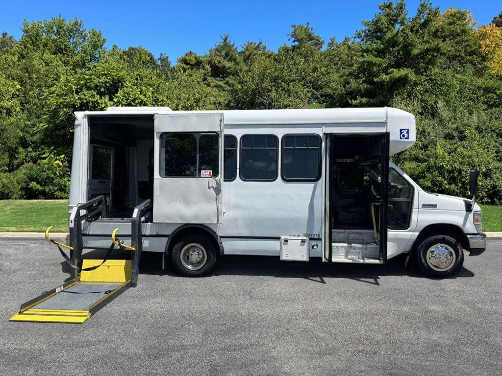 2015 Ford E-450 Non-CDL Wheelchair Shuttle Bus For Sale For Adults Church Seniors & Handicapped Transportation - 23034691 - 4