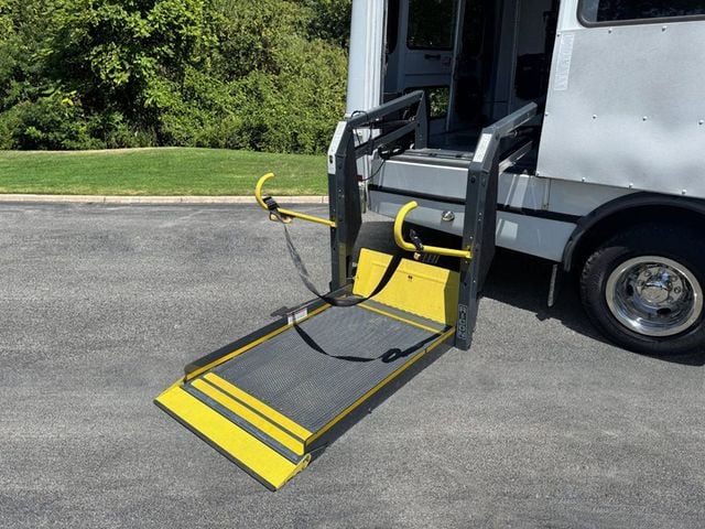 2015 Ford E-450 Non-CDL Wheelchair Shuttle Bus For Sale For Adults Church Seniors & Handicapped Transportation - 23034691 - 7