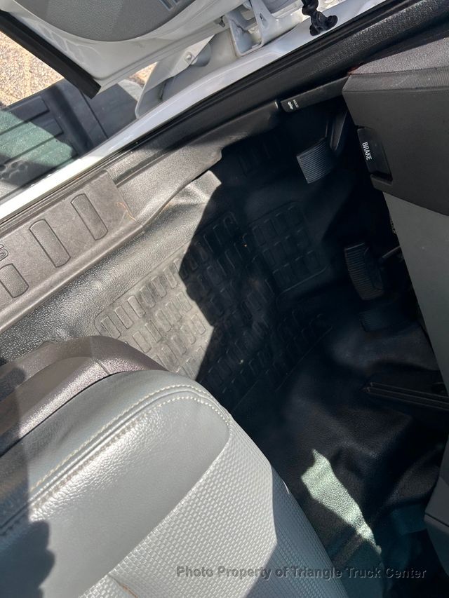 2015 Ford F250 CREW CAB UTILITY JUST 20k MILES! +SUPER CLEAN UNIT!! - 22864585 - 76