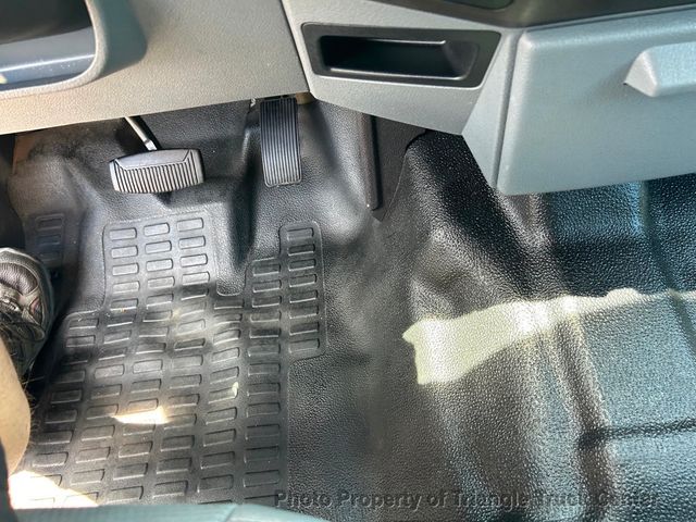 2015 Ford F250 CREW CAB UTILITY JUST 20k MILES! +SUPER CLEAN UNIT!! - 22864585 - 84