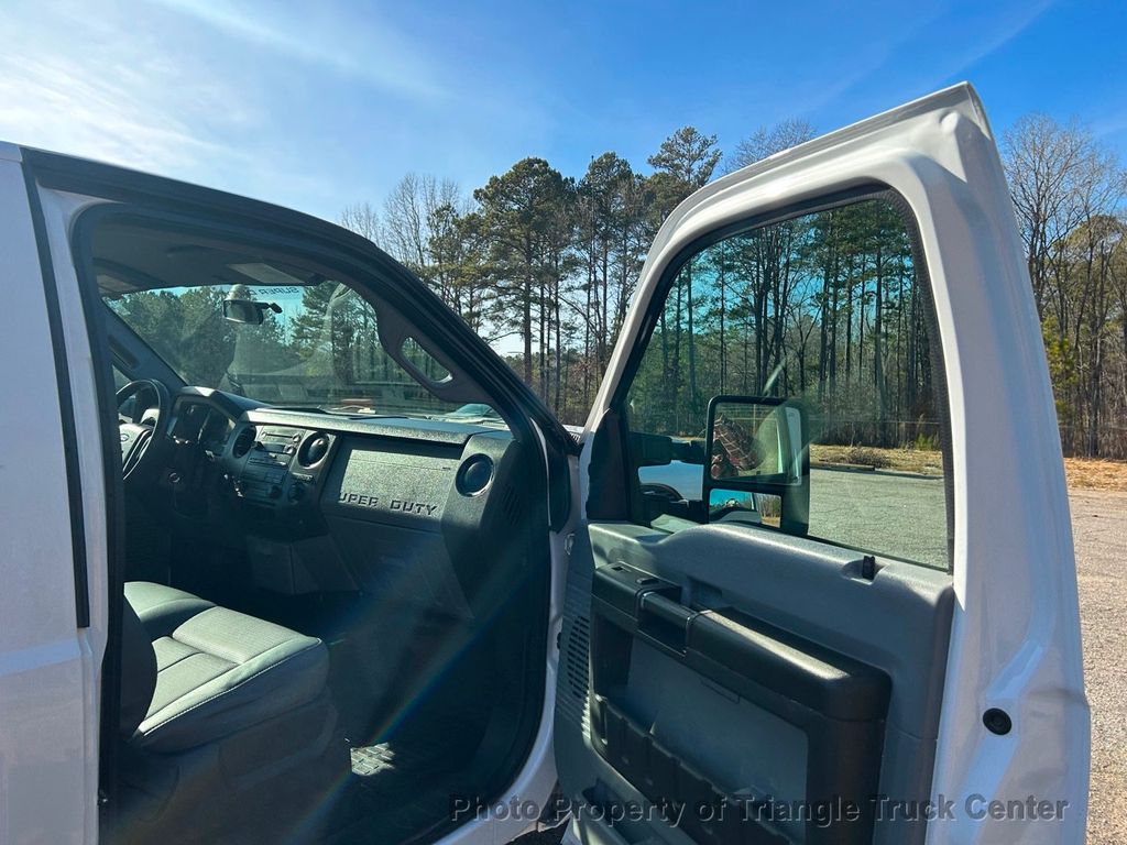 2015 Ford F250HD 4X4 UTILITY JUST 32k MILES! SUPER CLEAN! +POWER EQUIPMENT PACKAGE! FOUR WHEEL DRIVE UTILITY! - 22276718 - 41