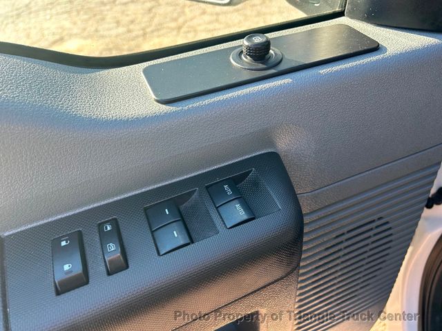 2015 Ford F250HD CREW CAB 4 DOOR JUST 15k MILES! FULL POWER! +SUPER CLEAN UNIT! HITCH RECEIVER! - 22779991 - 11