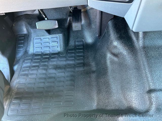 2015 Ford F250HD CREW CAB 4 DOOR JUST 15k MILES! FULL POWER! +SUPER CLEAN UNIT! HITCH RECEIVER! - 22779991 - 17