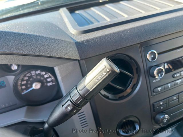 2015 Ford F250HD CREW CAB 4 DOOR JUST 15k MILES! FULL POWER! +SUPER CLEAN UNIT! HITCH RECEIVER! - 22779991 - 23