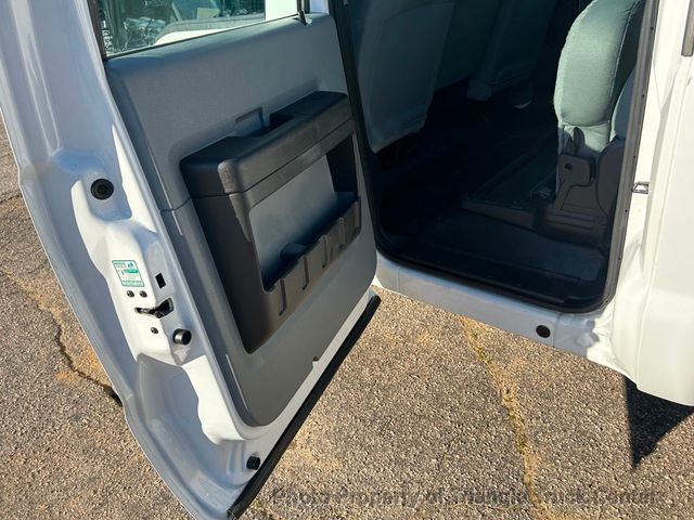 2015 Ford F250HD CREW CAB 4 DOOR JUST 15k MILES! FULL POWER! +SUPER CLEAN UNIT! HITCH RECEIVER! - 22779991 - 32