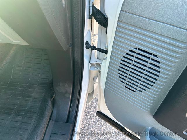 2015 Ford F250HD CREW CAB 4 DOOR JUST 15k MILES! FULL POWER! +SUPER CLEAN UNIT! HITCH RECEIVER! - 22779991 - 43