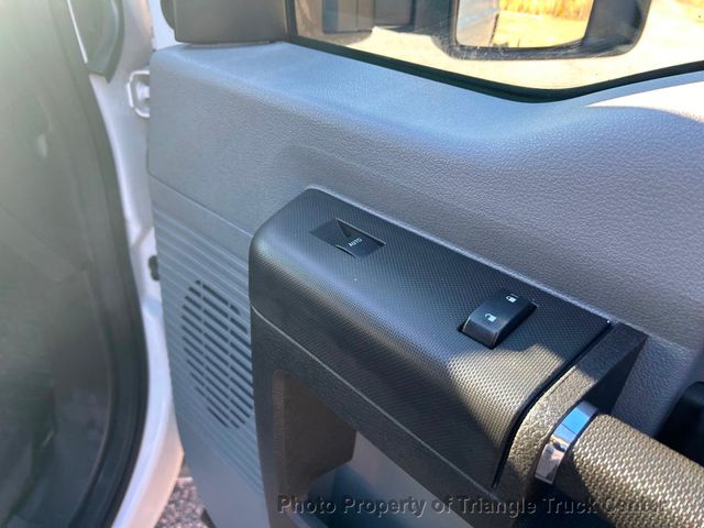 2015 Ford F250HD CREW CAB 4 DOOR JUST 15k MILES! FULL POWER! +SUPER CLEAN UNIT! HITCH RECEIVER! - 22779991 - 45