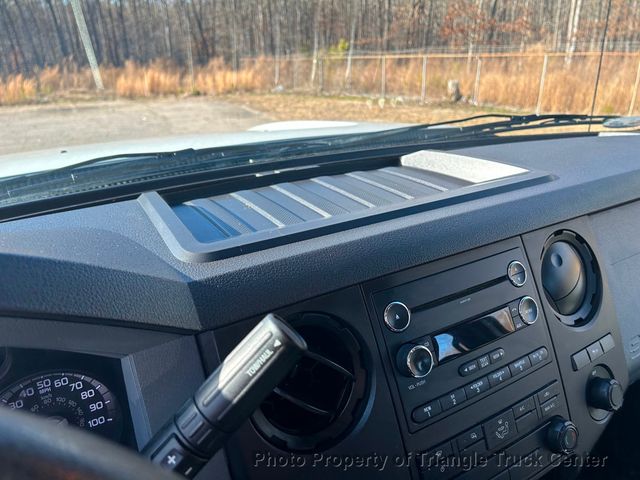 2015 Ford F250HD CREW CAB 4 DOOR JUST 15k MILES! FULL POWER! +SUPER CLEAN UNIT! HITCH RECEIVER! - 22779991 - 82