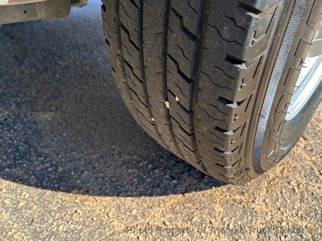 2015 Ford F250HD CREW CAB UTILITY JUST 21k MILES! + - 22916619 - 49