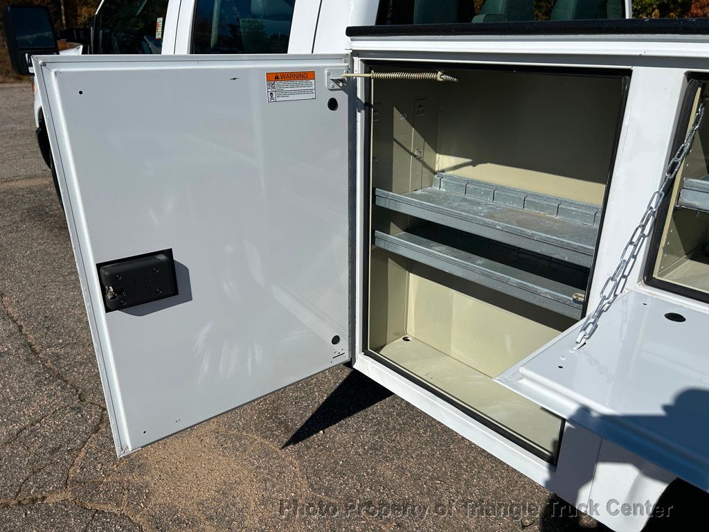 2015 Ford F250HD CREW CAB UTILITY JUST 21k MILES! + - 22916619 - 60