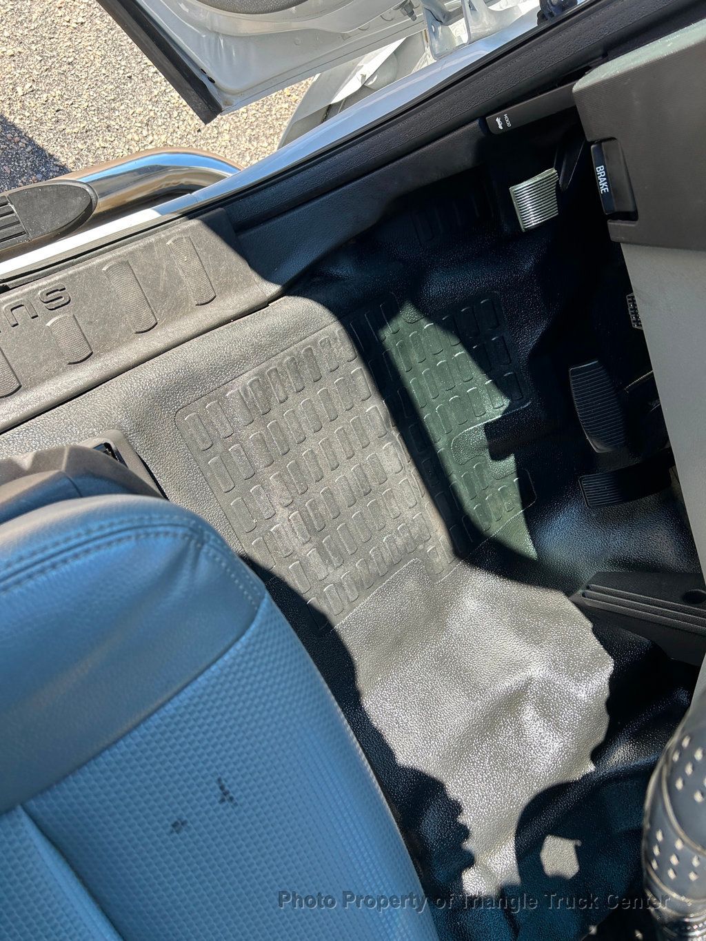 2015 Ford F250HD CREW CAB UTILITY JUST 21k MILES! + - 22916619 - 8