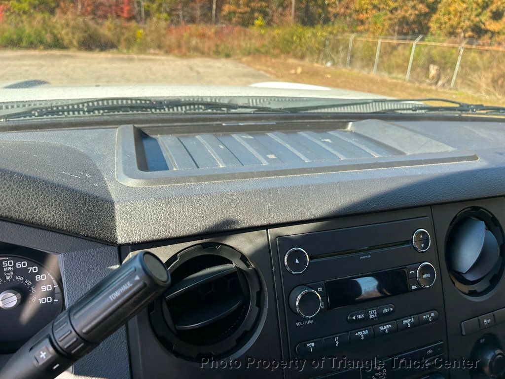 2015 Ford F250HD CREW CAB UTILITY JUST 21k MILES! +SUPER CLEAN UNIT! WOW LOOK INSIDE BOXES! - 22916619 - 21