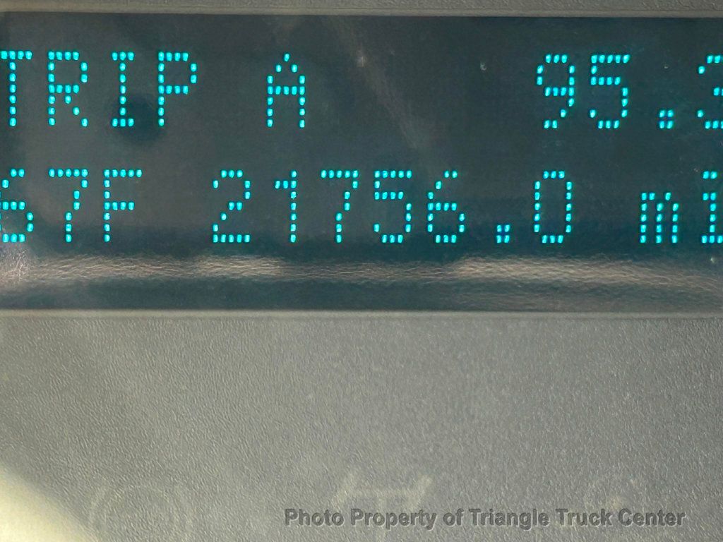 2015 Ford F250HD CREW CAB UTILITY JUST 21k MILES! +SUPER CLEAN UNIT! WOW LOOK INSIDE BOXES! - 22916619 - 25