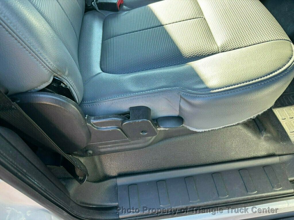 2015 Ford F250HD CREW UTILITY 32k MILES! LIFT GATE! +LOOK INSIDE BOXES! WOW! FINANCE OR LEASE - 22925992 - 21