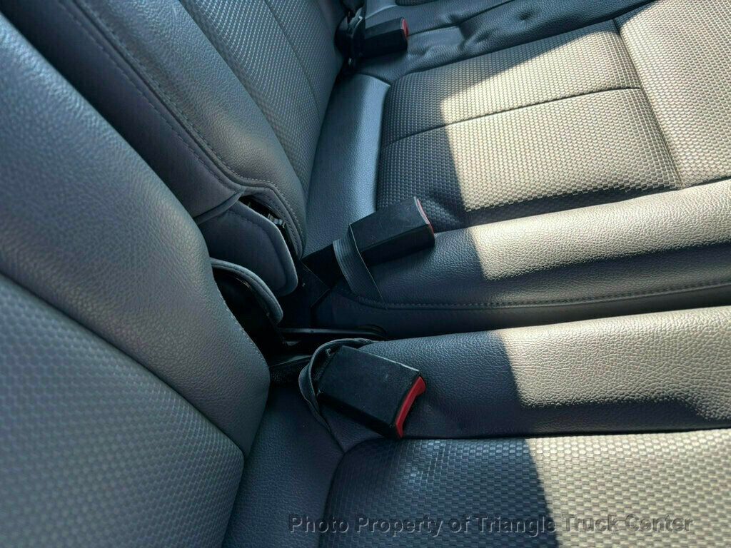 2015 Ford F250HD CREW UTILITY 32k MILES! LIFT GATE! +LOOK INSIDE BOXES! WOW! FINANCE OR LEASE - 22925992 - 23