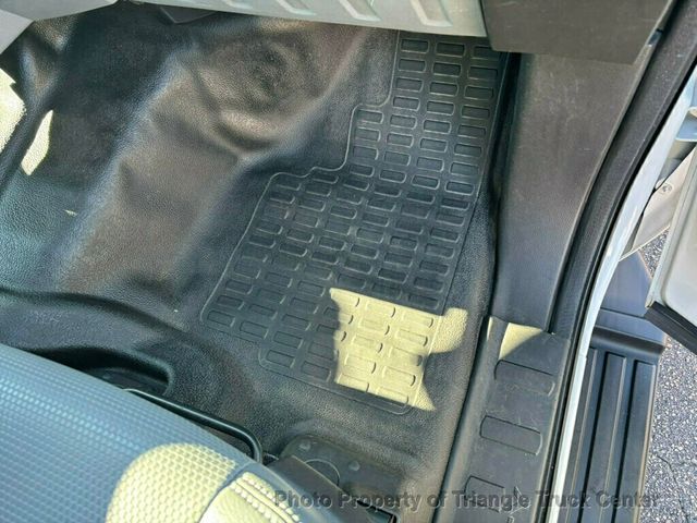 2015 Ford F250HD CREW UTILITY 32k MILES! LIFT GATE! +LOOK INSIDE BOXES! WOW! FINANCE OR LEASE - 22925992 - 31