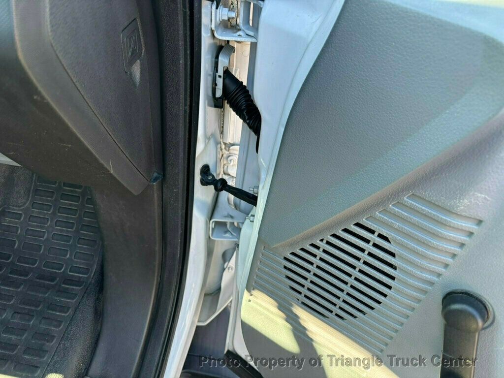 2015 Ford F250HD CREW UTILITY 32k MILES! LIFT GATE! +LOOK INSIDE BOXES! WOW! FINANCE OR LEASE - 22925992 - 32