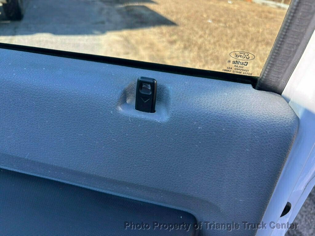 2015 Ford F250HD CREW UTILITY 32k MILES! LIFT GATE! +LOOK INSIDE BOXES! WOW! FINANCE OR LEASE - 22925992 - 39