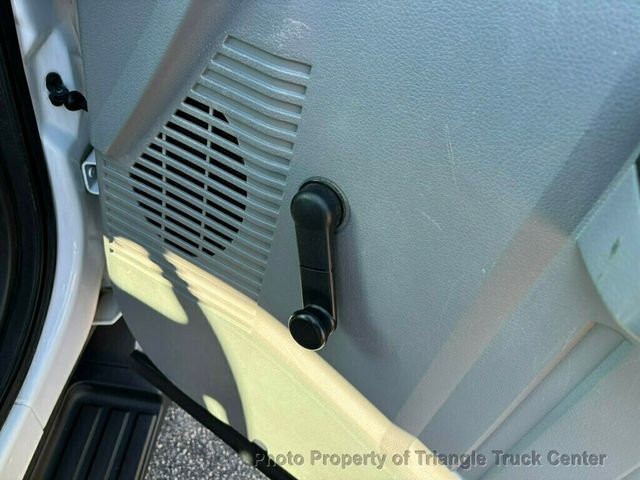 2015 Ford F250HD CREW UTILITY 32k MILES! LIFT GATE! +LOOK INSIDE BOXES! WOW! FINANCE OR LEASE - 22925992 - 40